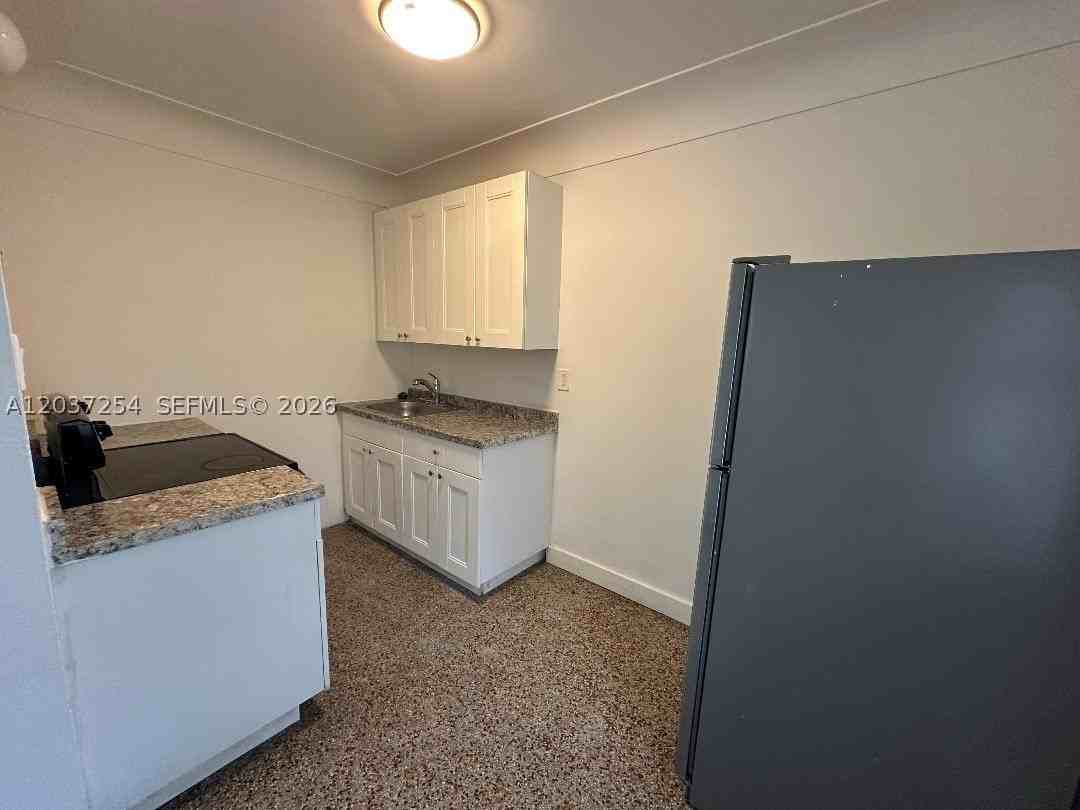 186 Nw 1st St #1 - Photo 7 of 7