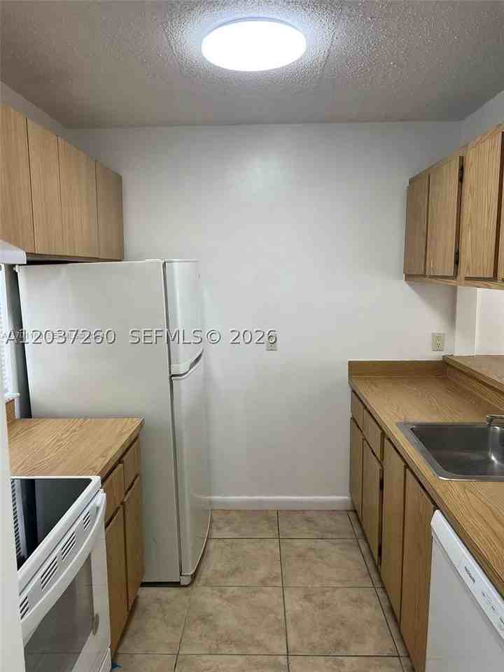 8610 N Sherman Cir #504 - Photo 2 of 14