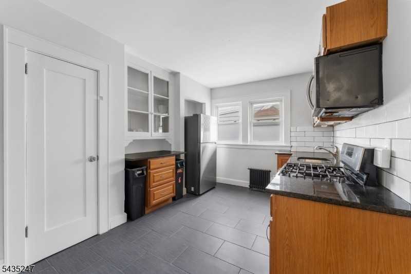 1020 Cross Ave Unit 2f - Photo 5 of 15