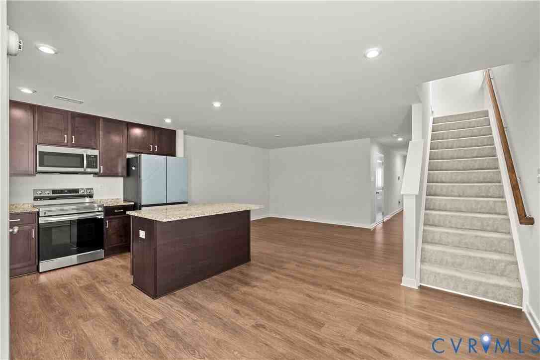 3372 Dewsberry Ln - Photo 5 of 20