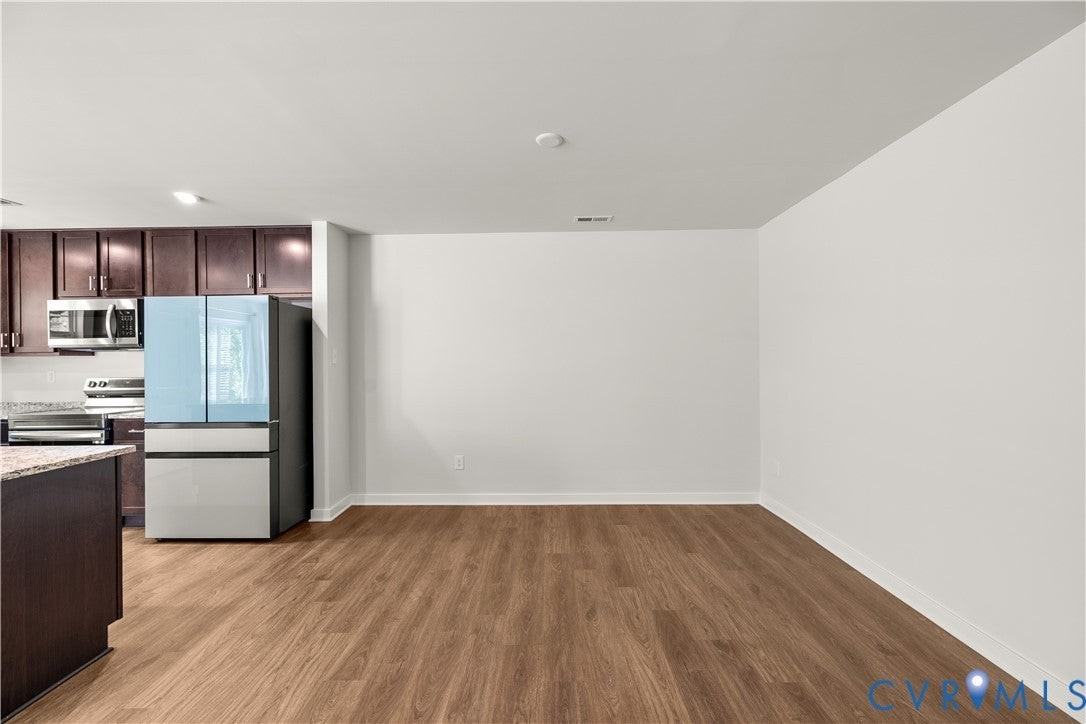 3372 Dewsberry Ln - Photo 6 of 20