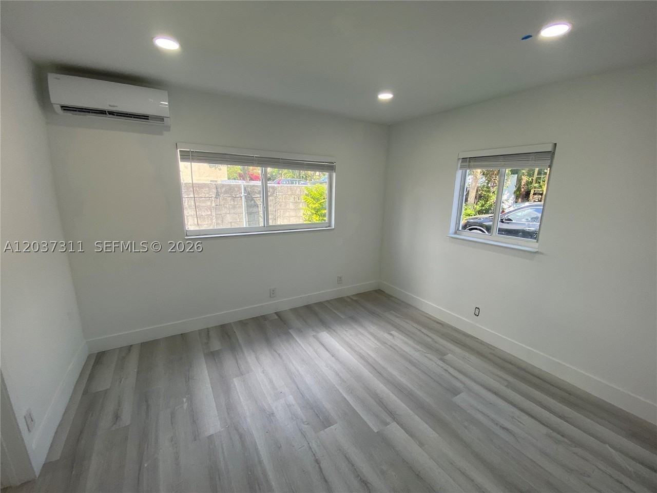 3071 Sw 27th Ave #4 - Photo 4 of 7