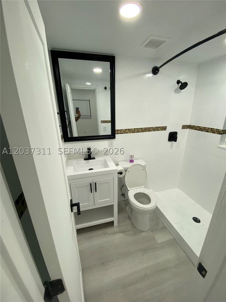 3071 Sw 27th Ave #4 - Photo 7 of 7