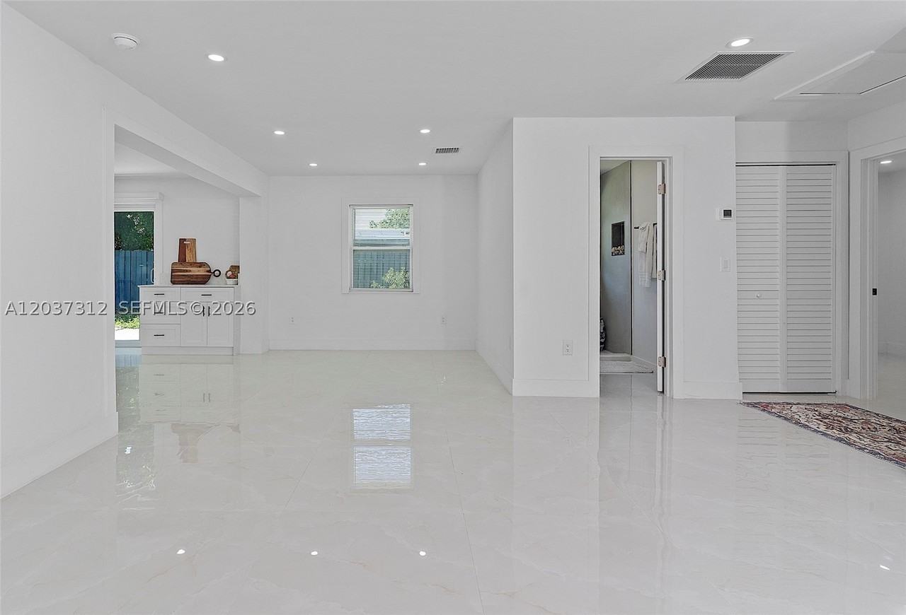 1473 Ne 30th Ct - Photo 6 of 43