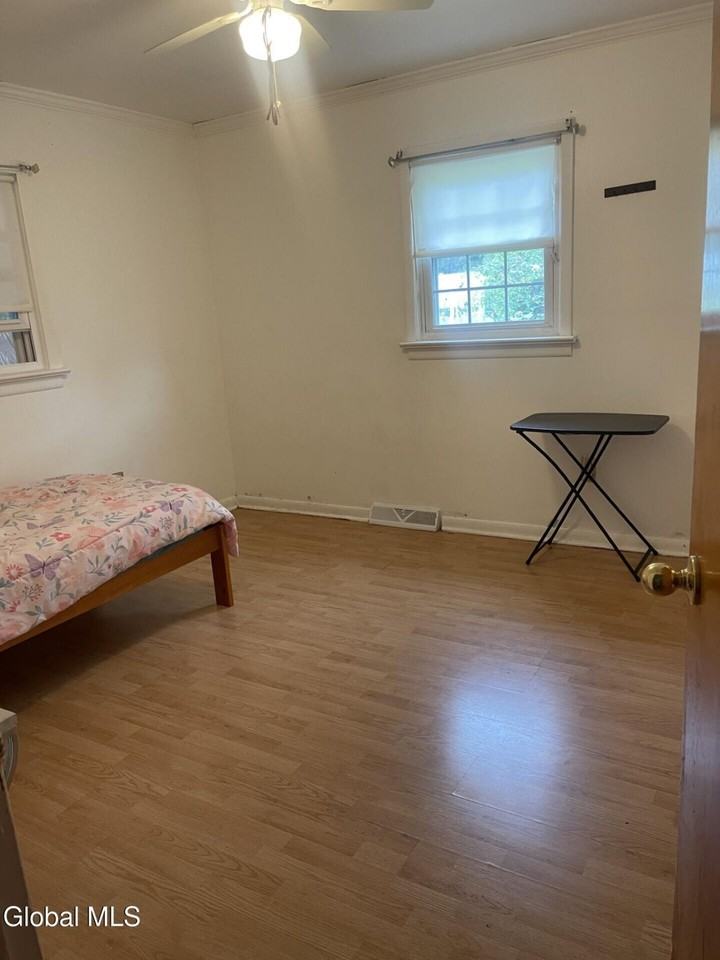 21 Ridgecrest Ave - Photo 6 of 11