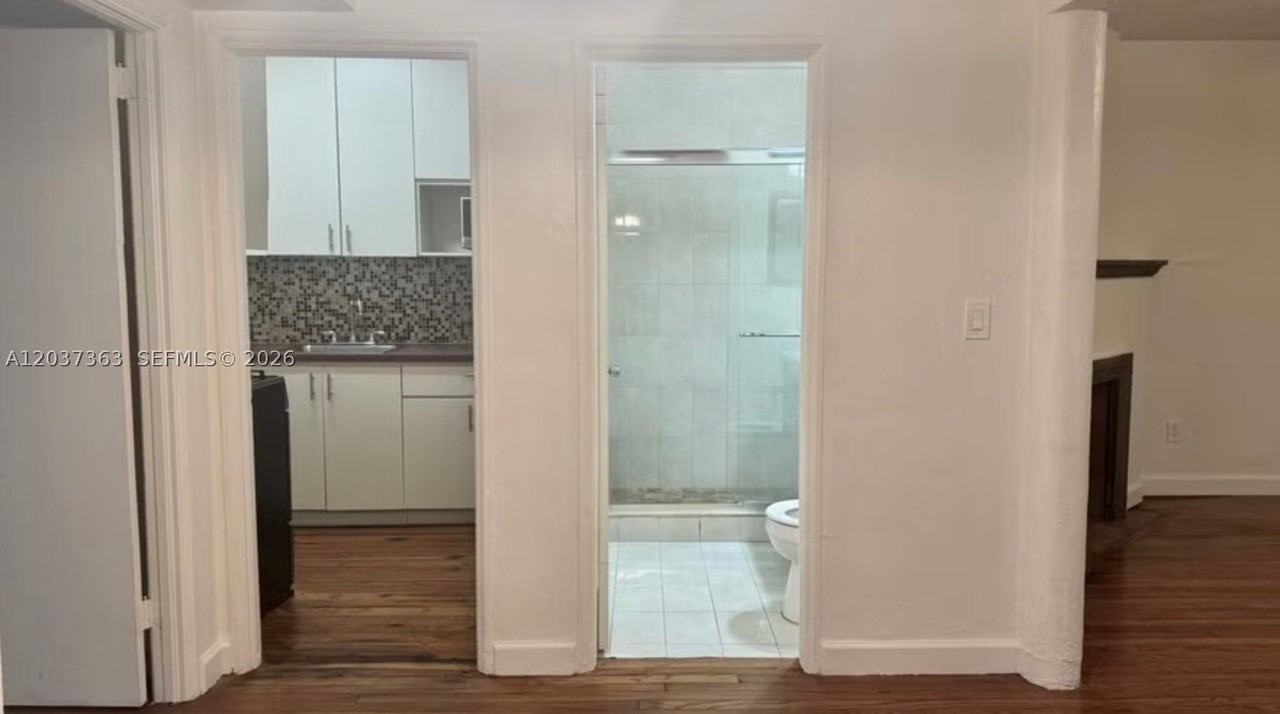 751 Euclid Ave #2 - Photo 3 of 9