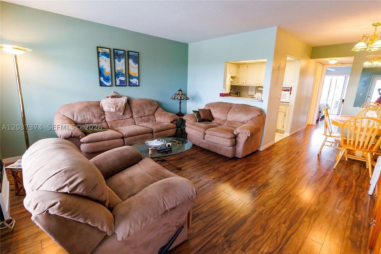 90 Berkshire D #90 - Photo 2 of 16