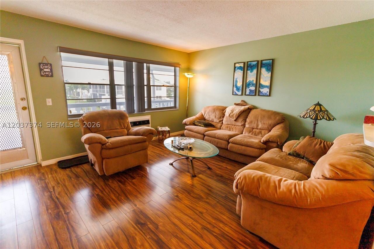90 Berkshire D #90 - Photo 3 of 16