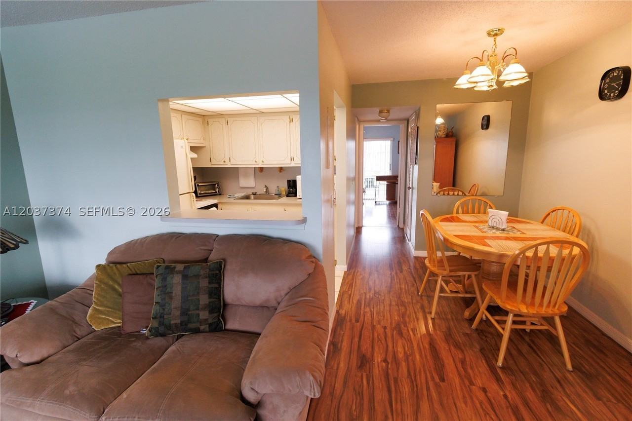 90 Berkshire D #90 - Photo 4 of 16