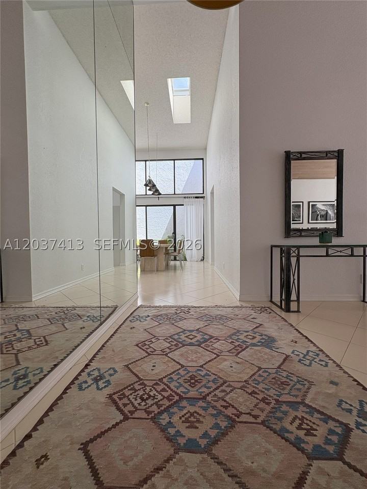2538 Windsor Way Ct #NA - Photo 5 of 37