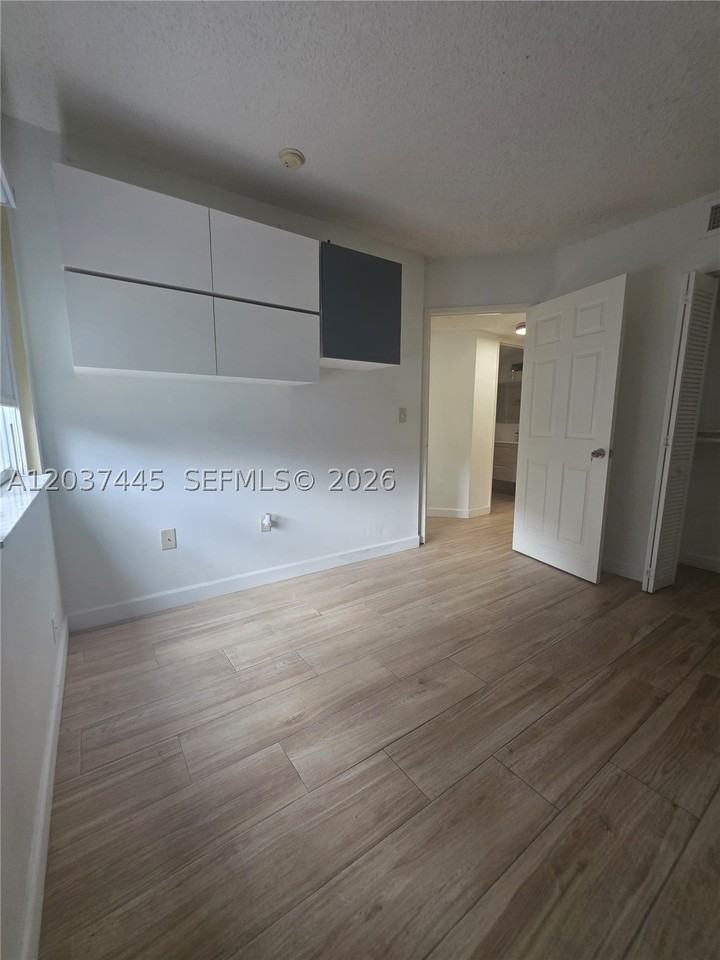 15711 Sw 137th Ave #101 - Photo 7 of 24