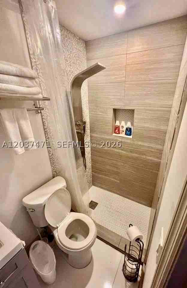 1145 Nw 28th St #B - Photo 4 of 6