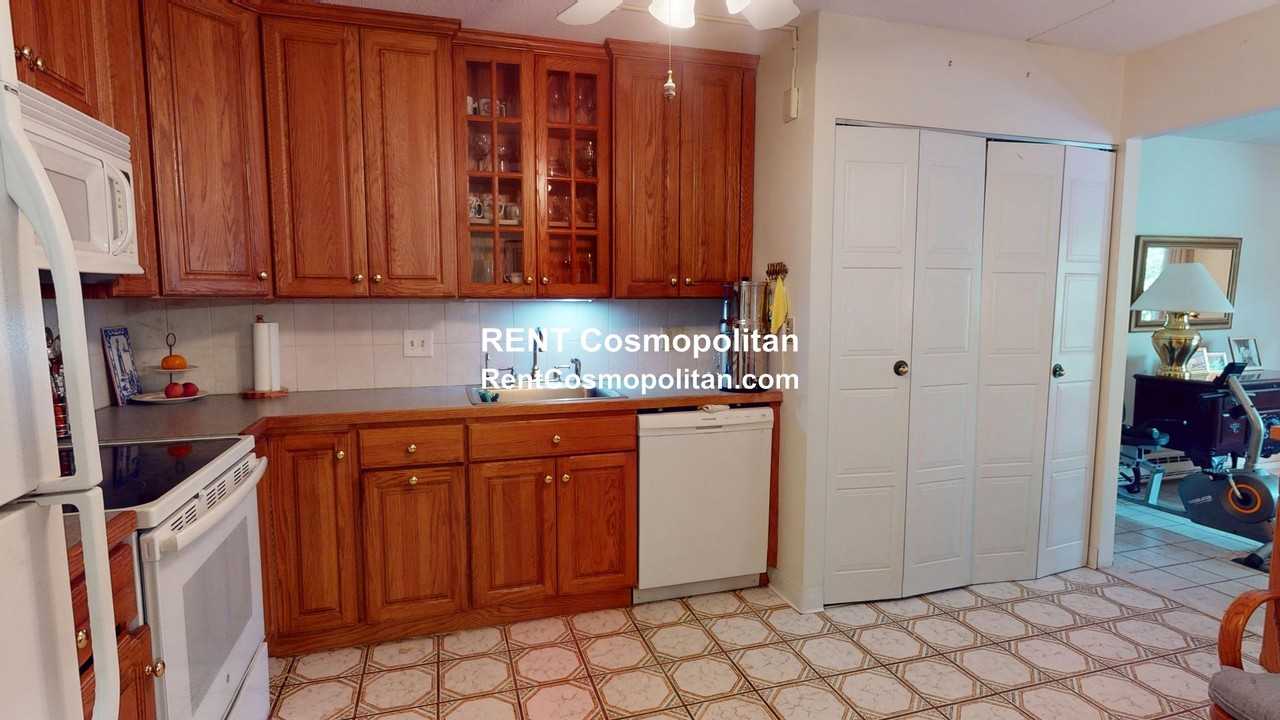 190 High St #503 - Photo 2 of 9