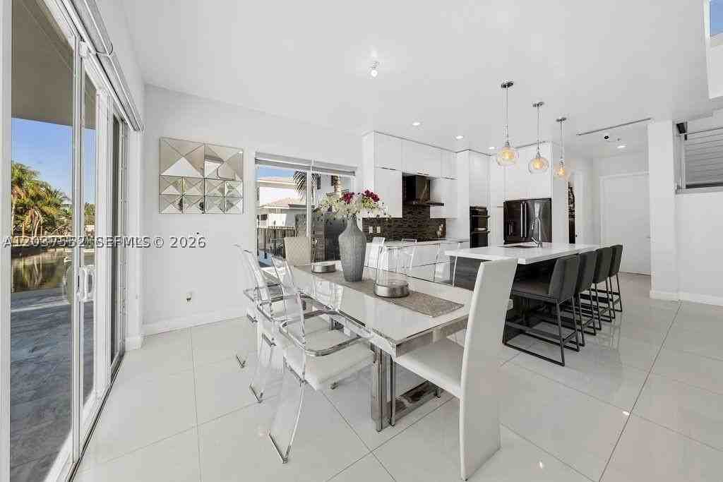 4497 Sw 25th Ter #H - Photo 6 of 24