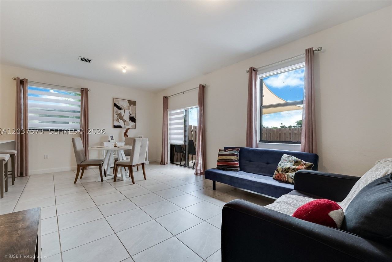 23105 Sw 128th Pl #23105 - Photo 4 of 24