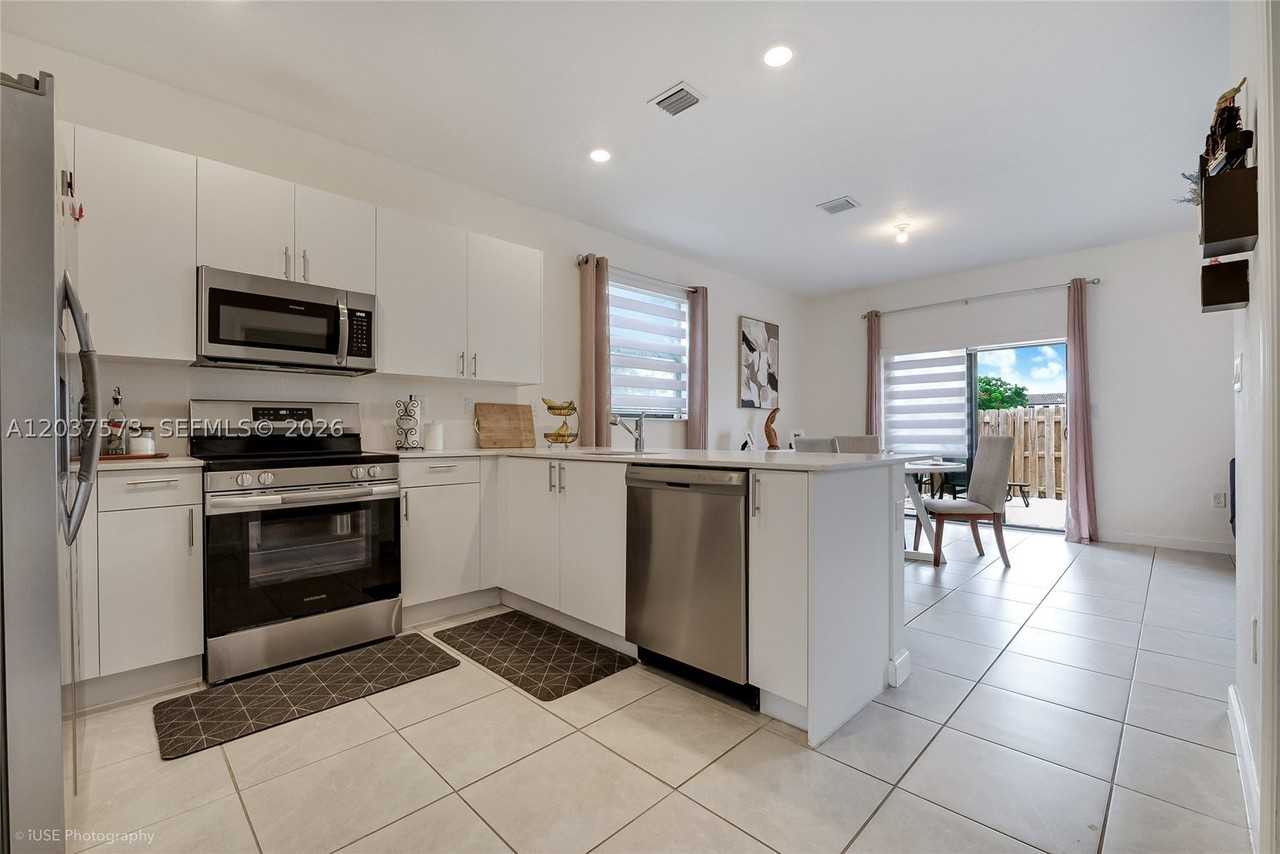 23105 Sw 128th Pl #23105 - Photo 5 of 24