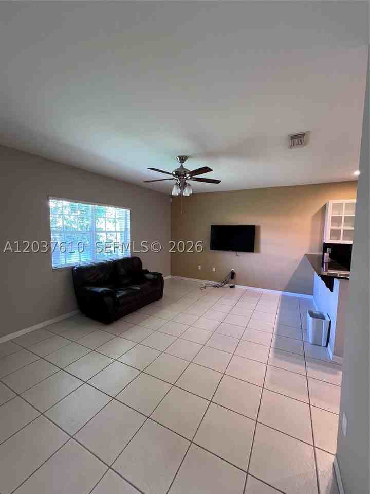 10155 Sw 159th Ct - Photo 5 of 14