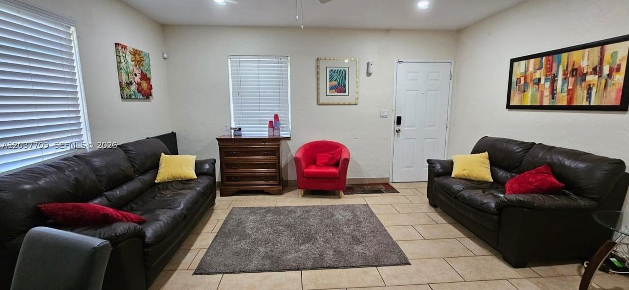 6510 Sw 58th Ave - Photo 2 of 10