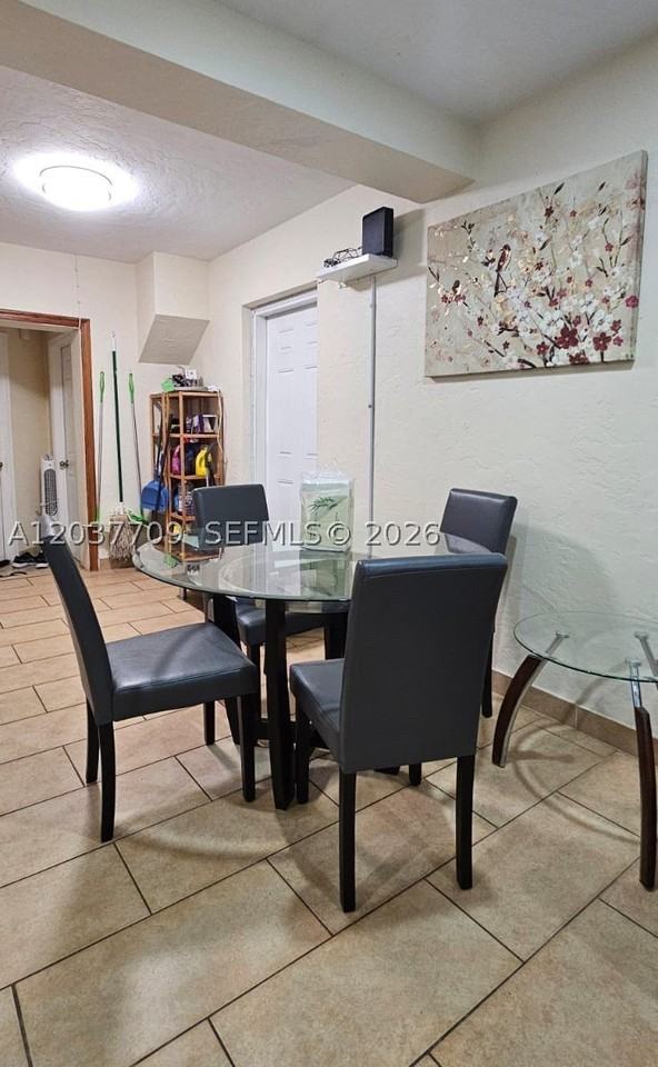 6510 Sw 58th Ave - Photo 4 of 10