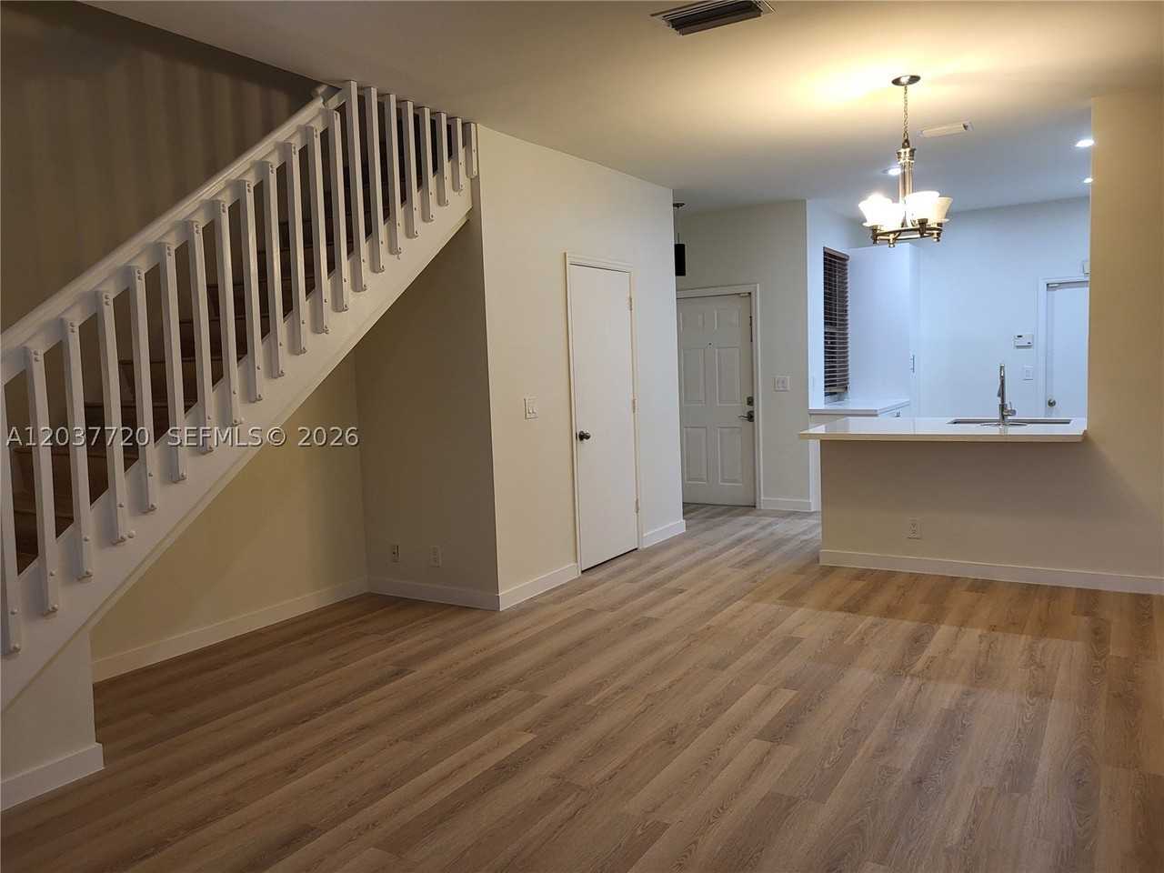 1990 Madeira Dr - Photo 3 of 15