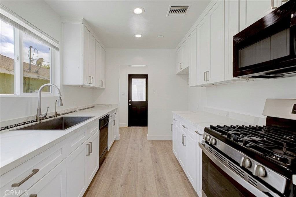 7737 Case Ave - Photo 6 of 12