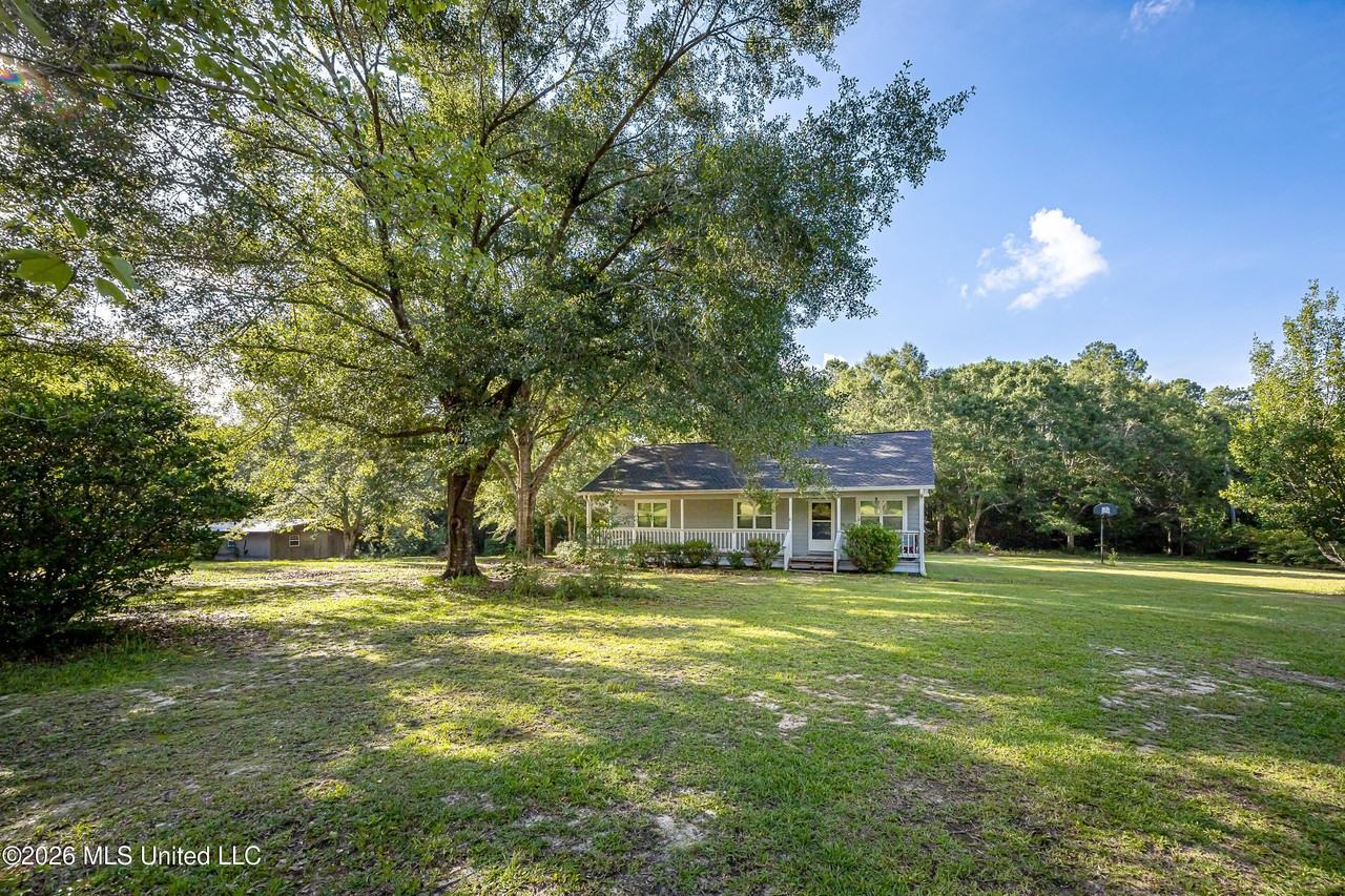 20608 Scarborough Rd - Photo 4 of 50