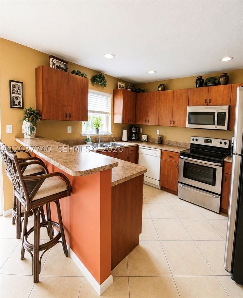 16355 Sw 46th Ter #16355 - Photo 4 of 18