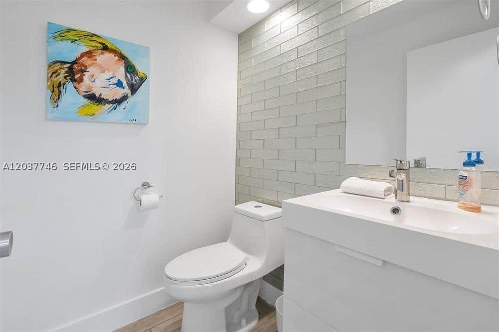 234 Waterside Dr #234 - Photo 4 of 17