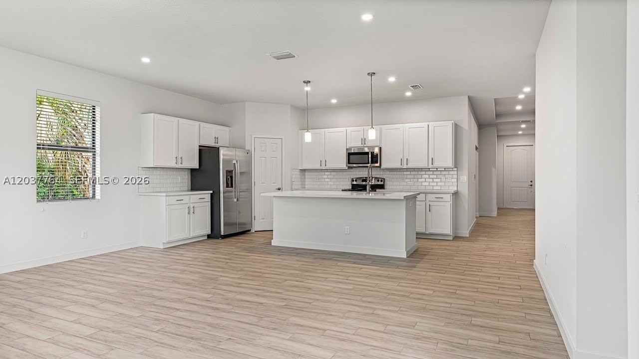 7704 Pacific Ave - Photo 3 of 29