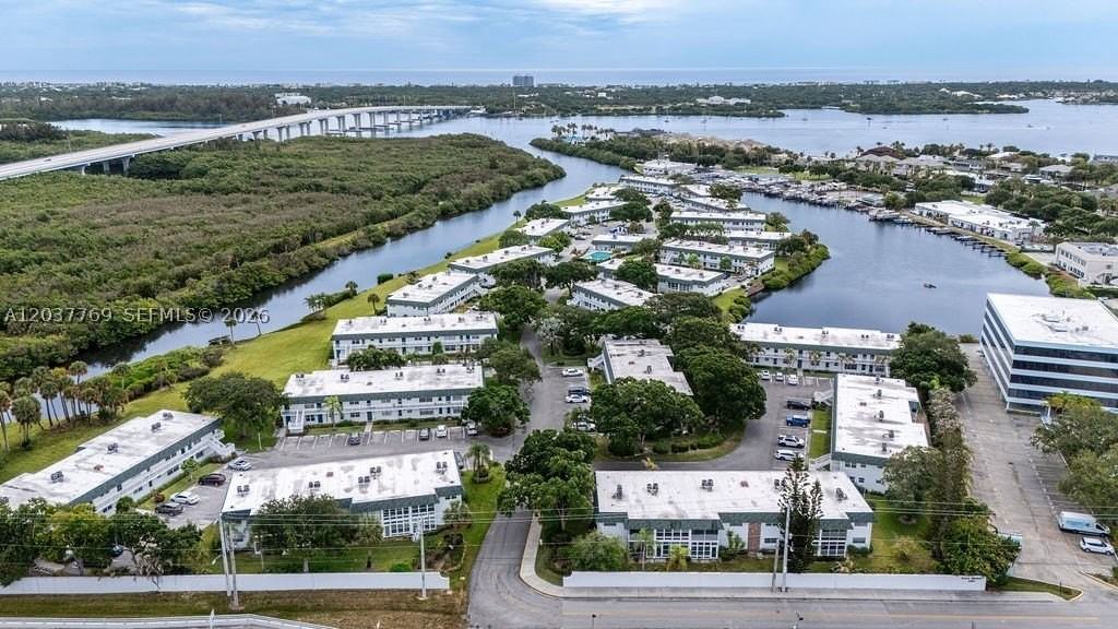 2800 Indian River Blvd #R9