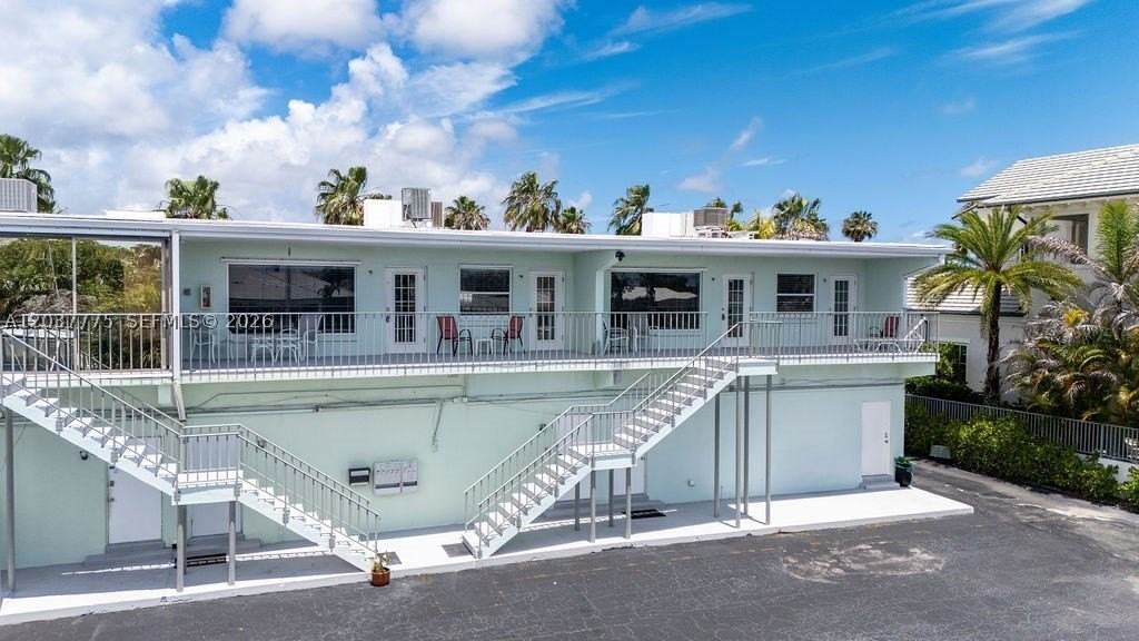 23 Royal Palm Pt #B - Photo 5 of 32