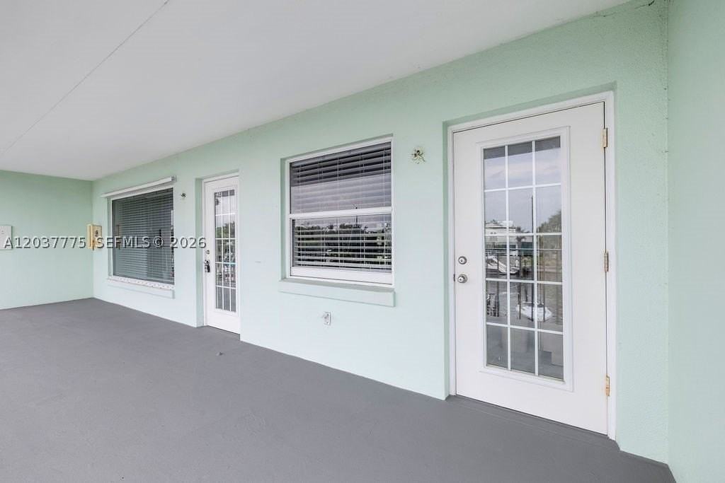 23 Royal Palm Pt #B - Photo 7 of 32