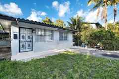 1519 Nw 40th St #1 - Photo 1 of 1