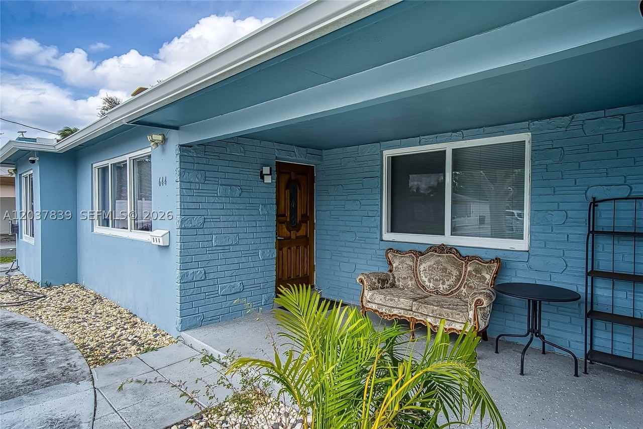 644 Sw 7th Ct #0 - Photo 4 of 50