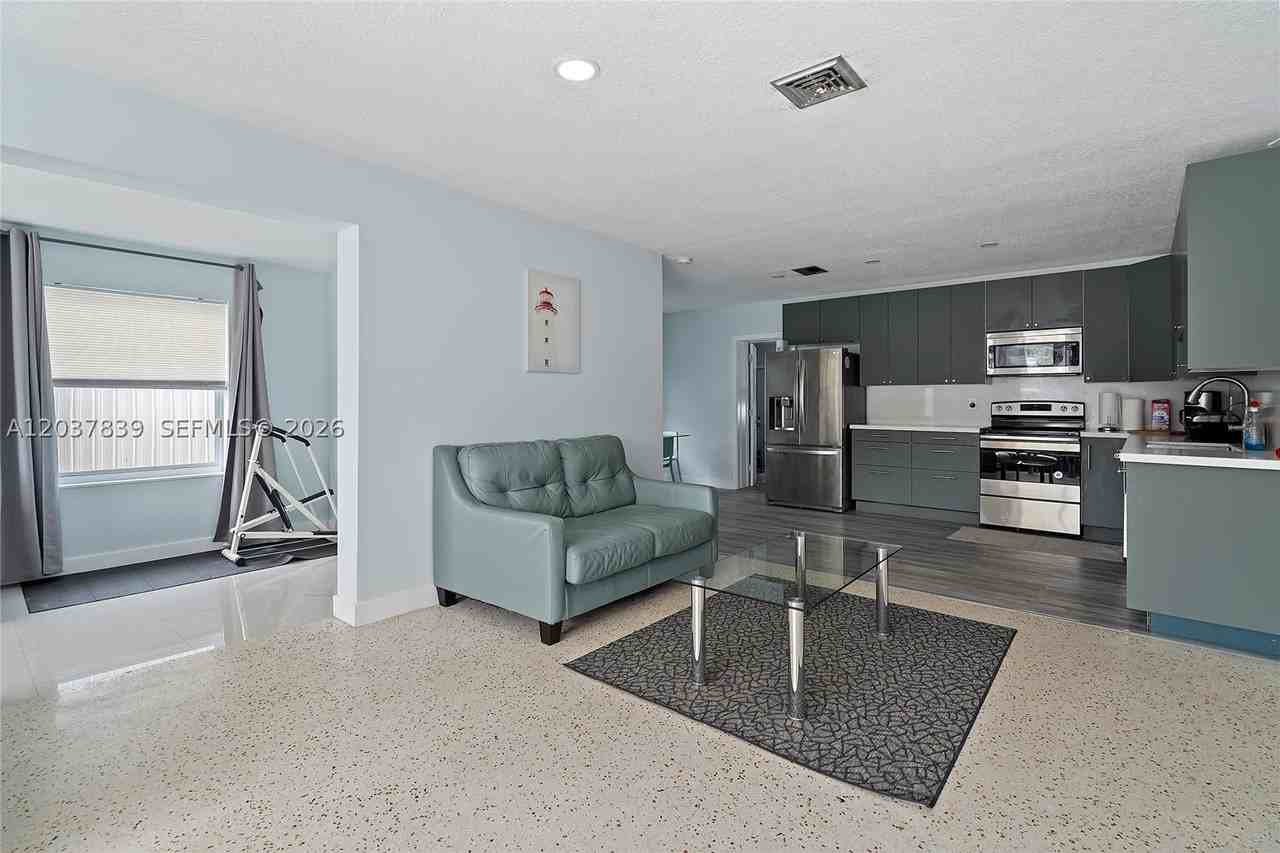 644 Sw 7th Ct #0 - Photo 6 of 50