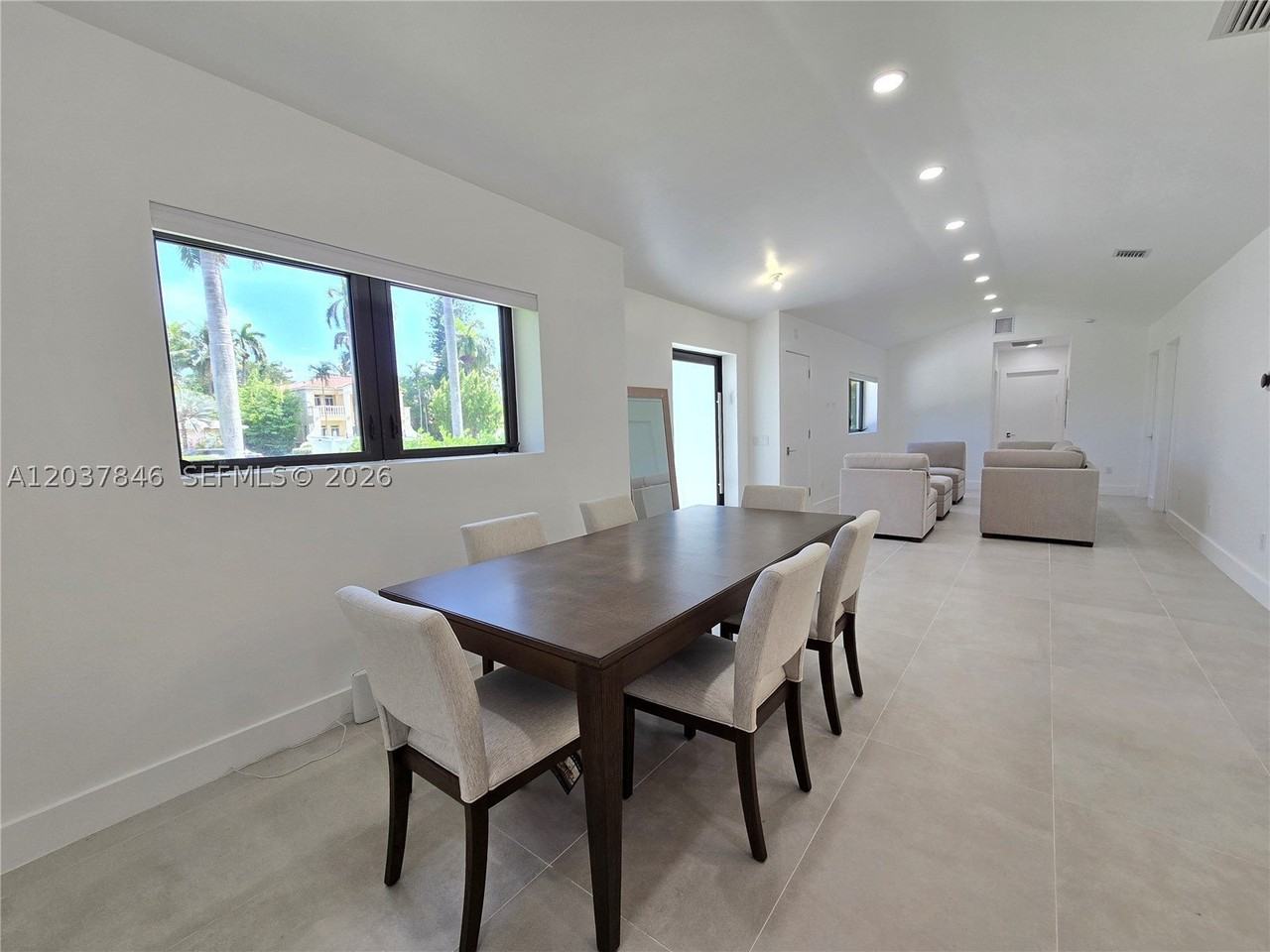 1141 Hollywood Blvd - Photo 5 of 50
