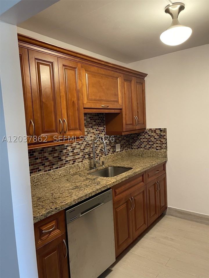 151 Sw 135th Ter #108T - Photo 5 of 14