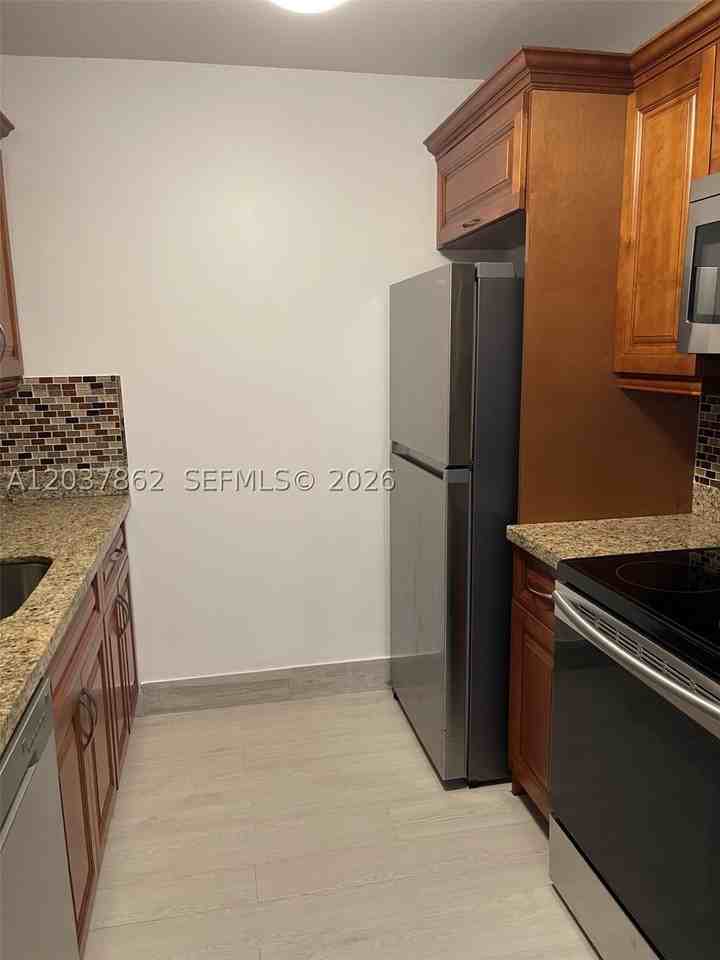 151 Sw 135th Ter #108T - Photo 6 of 14