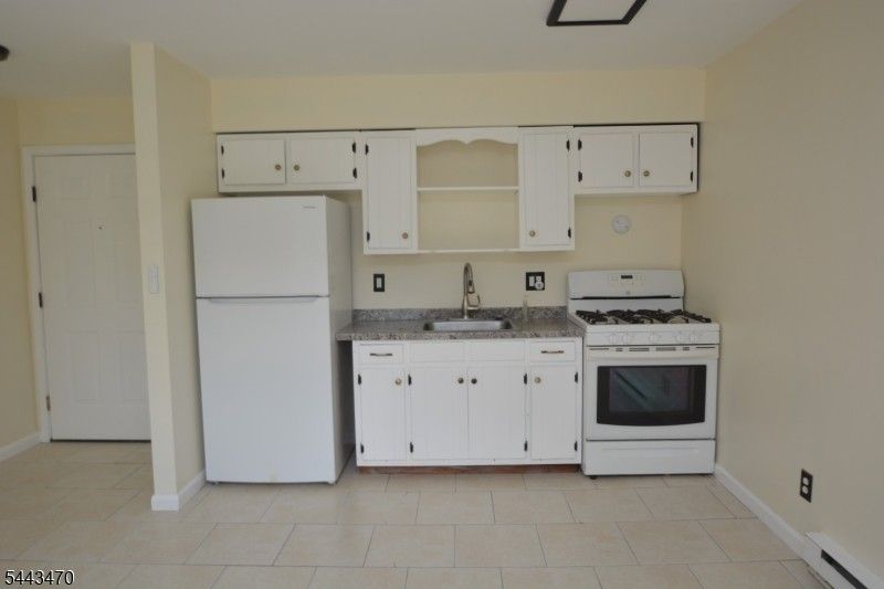 14 Oak Ridge Rd ##2 - Photo 2 of 12