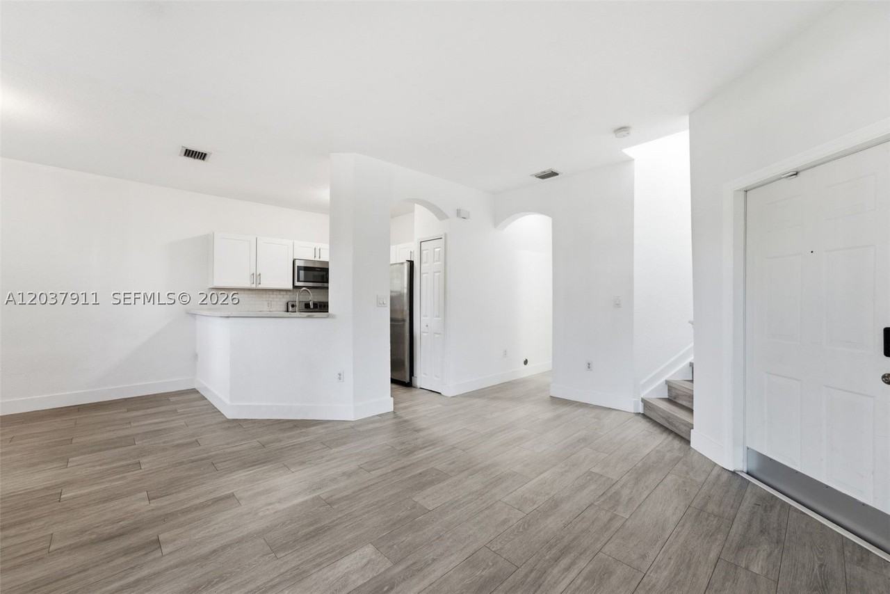 12594 Sw 122nd St - Photo 3 of 25
