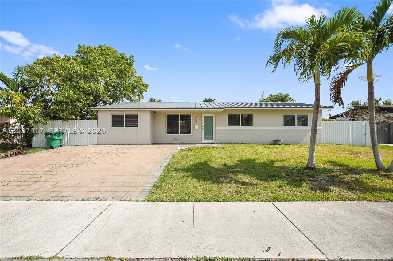 10501 Sw 53rd St - Photo 3 of 50