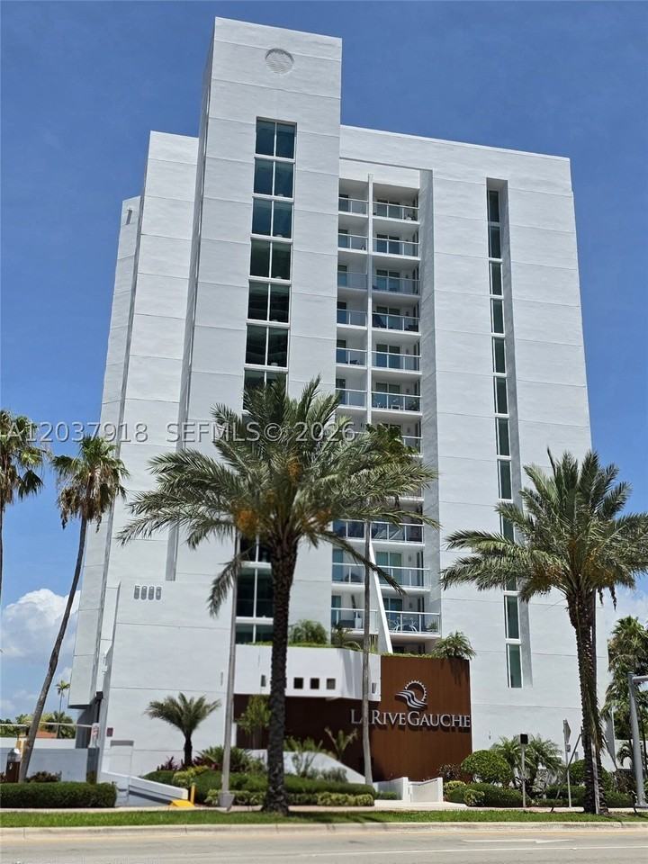 5880 Collins Ave #302