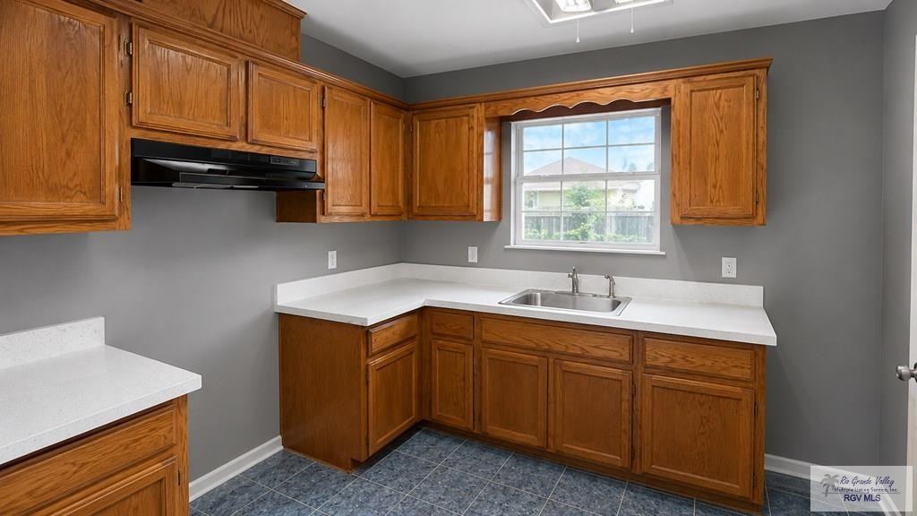 5111 Jovan Cir - Photo 4 of 13