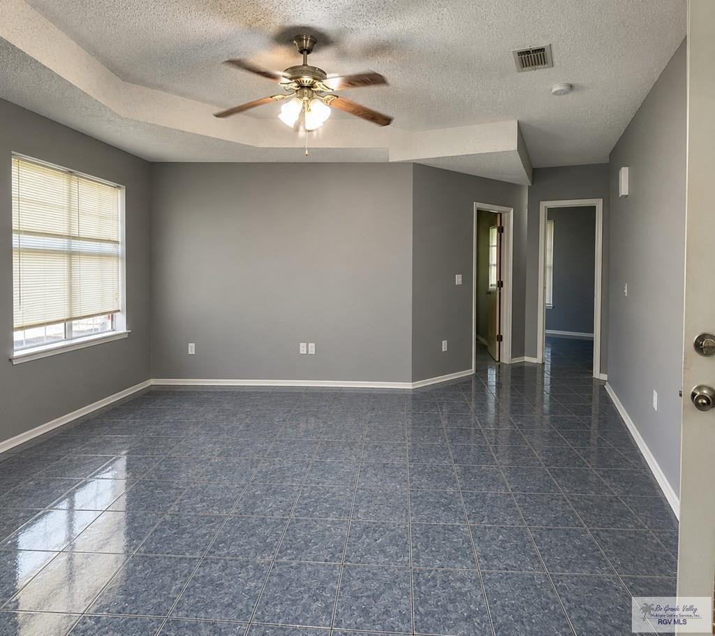 5111 Jovan Cir - Photo 5 of 13