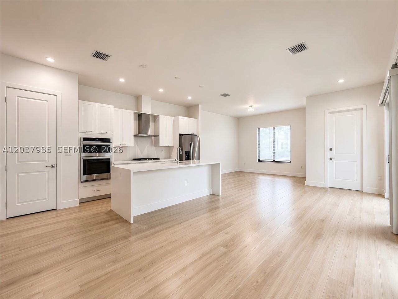 8185 Nw 42nd St #8185 - Photo 2 of 14