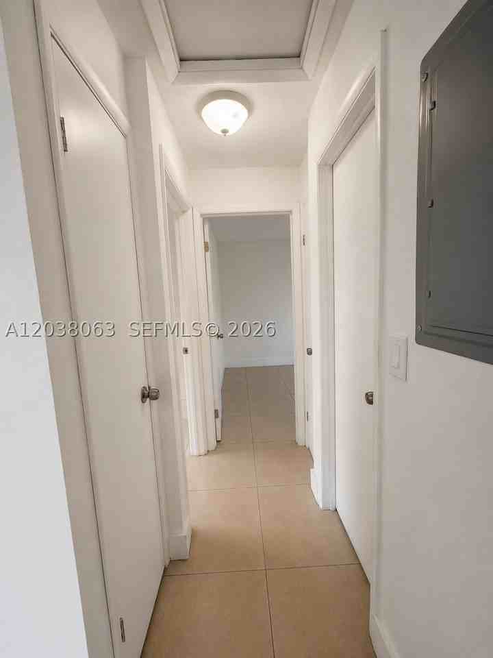 1857 Nw 46th St #1857 - Photo 4 of 9