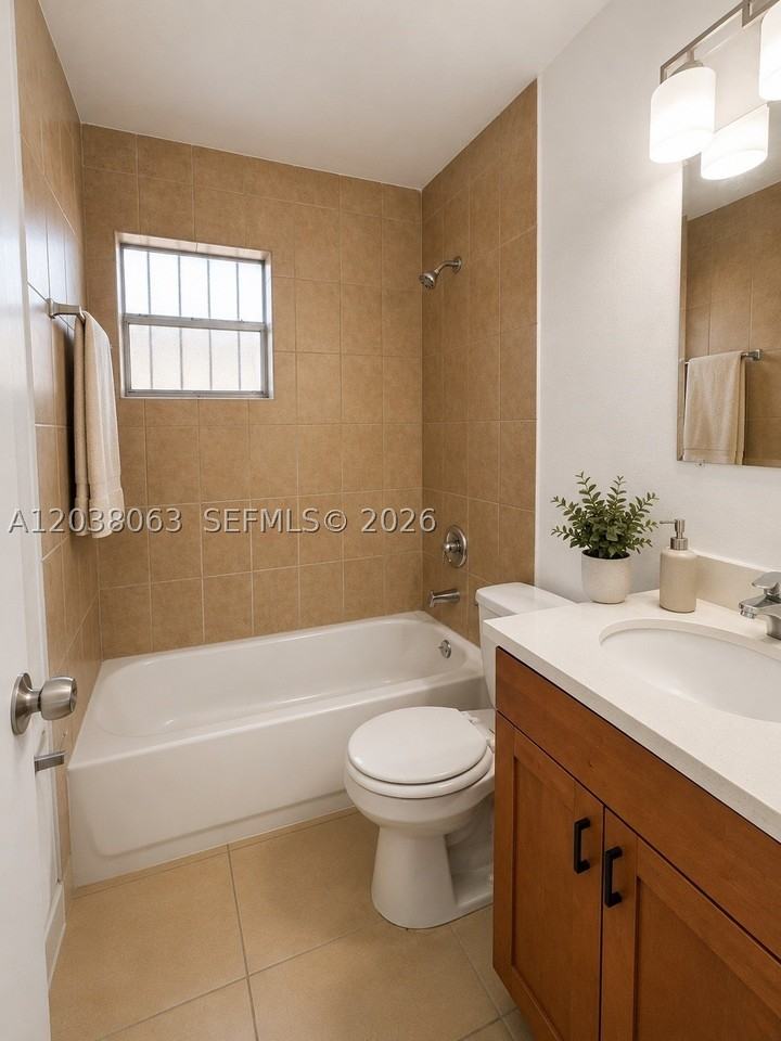 1857 Nw 46th St #1857 - Photo 6 of 9