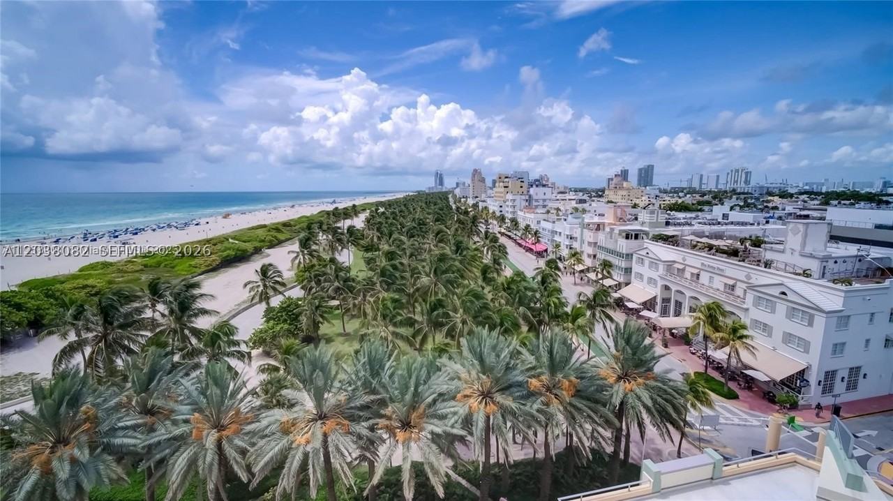 1455 Ocean Dr #902 - Photo 4 of 39