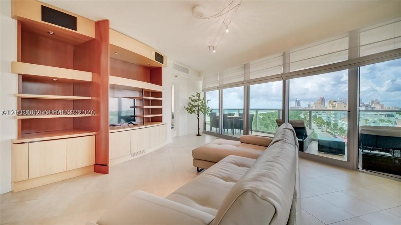 1455 Ocean Dr #902 - Photo 5 of 39
