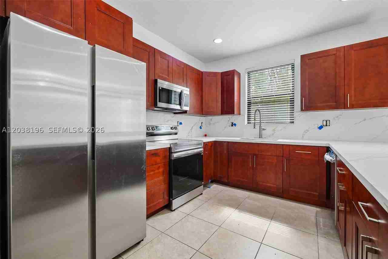 23271 Sw 118th Ave #0 - Photo 3 of 27